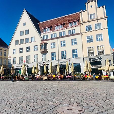 Cozy Oldtown Apartment Next Of Town Hall Square Tallinn Buitenkant foto