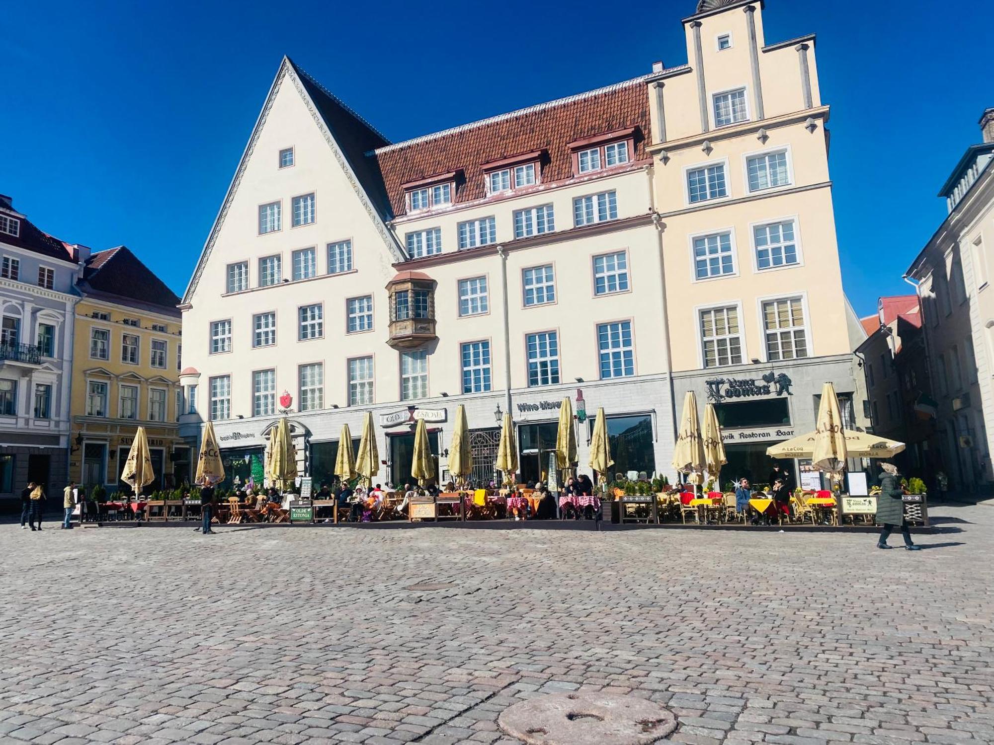 Cozy Oldtown Apartment Next Of Town Hall Square Tallinn Buitenkant foto