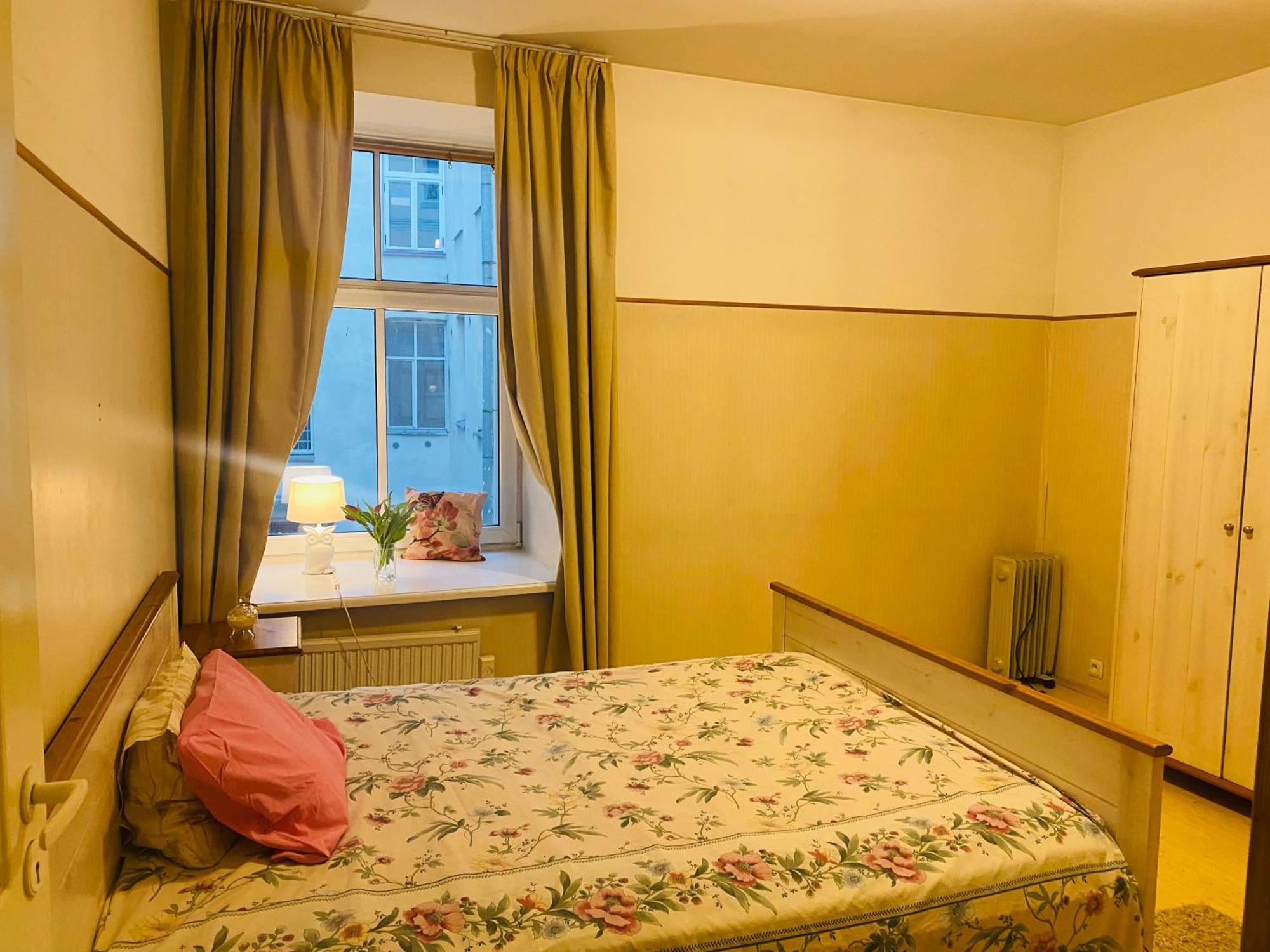 Cozy Oldtown Apartment Next Of Town Hall Square Tallinn Buitenkant foto